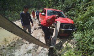 KENDARAAN TERPURUK SAAT HENDAK PIKET, PETUGAS TETAP GIATKAN PATROLI