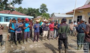 GAJAH LIAR TN TESSO NILO TERPANTAU KELUAR KAWASAN, TIM MAHOUT DAN MASYARAKAT GIRING MASUK KEMBALI